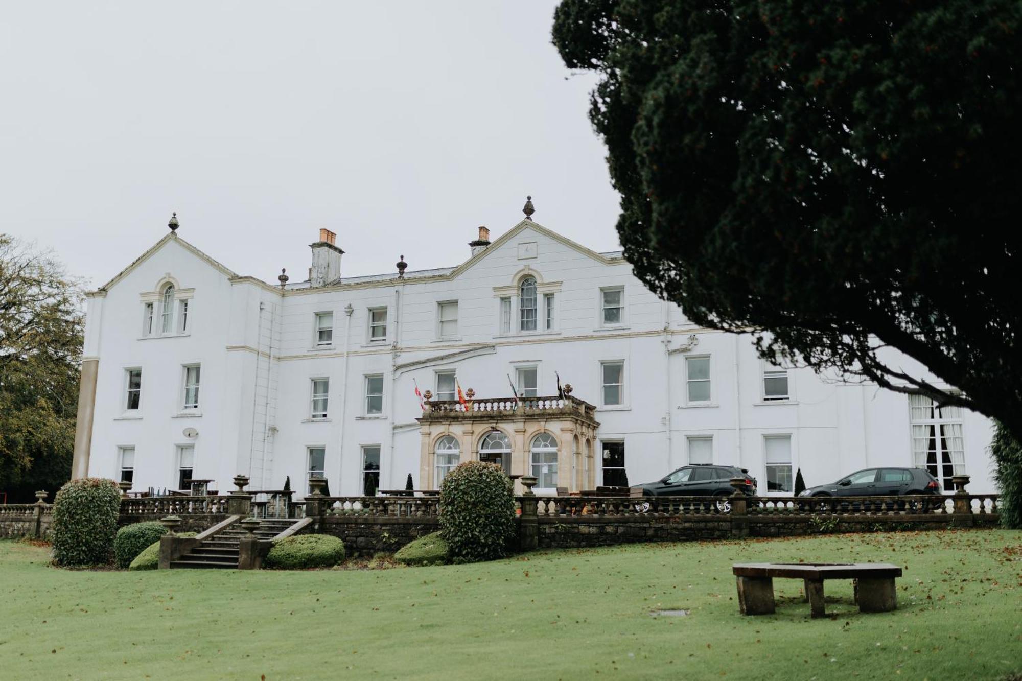 Court Colman Manor Casa de hóspedes Bridgend  Exterior foto
